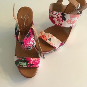 Jessica Simpson Anika wedge